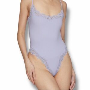 SKIMS Fits Everybody Lace Cami Bodysuit in Jupiter Medium